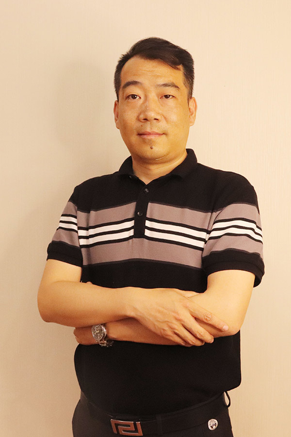 佳县冯少坤 本科学历,毕业于陕西师范大学