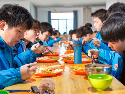 佳县学生用餐