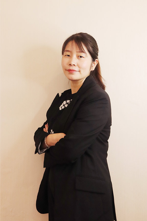 佳县吕瑶 本科学历,毕业于陕西师范大学